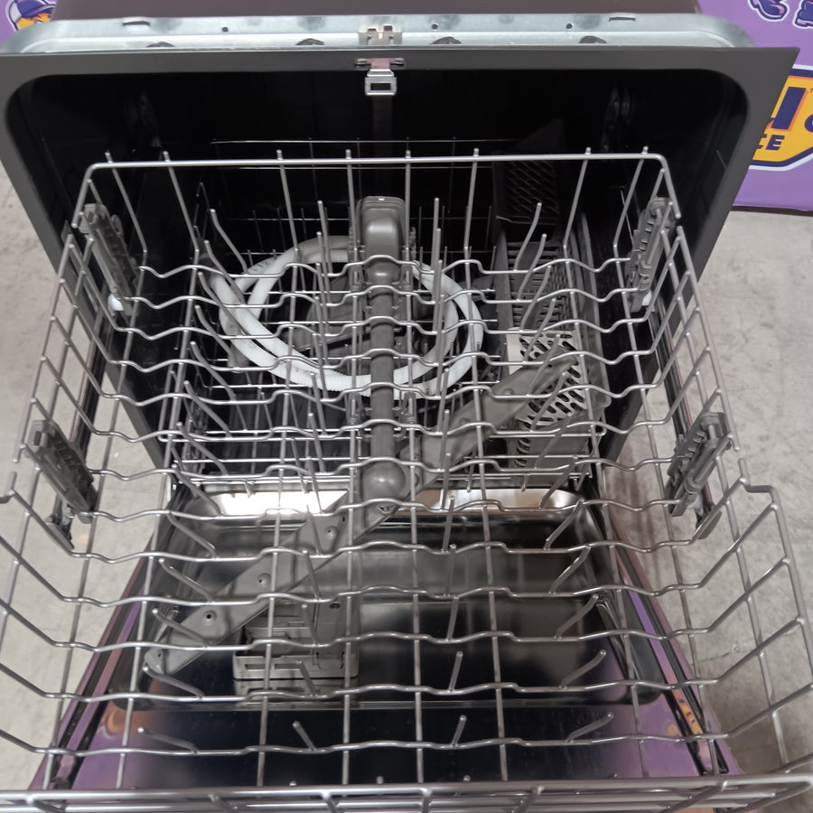 Whirlpool Built In Dishwasher with 55 dBA in Fingerprint Resistant Stainless Steel 251318SD1346 - WDP540HAMZ - Scratch & Dent (Minor)