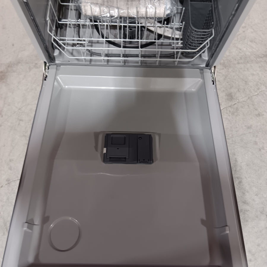 GE® ENERGY STAR® Top Control with Plastic Interior Dishwasher with Sanitize Cycle & Dry Boost 22132SD152 - GDT535PYVFS - Scratch & Dent (Major)