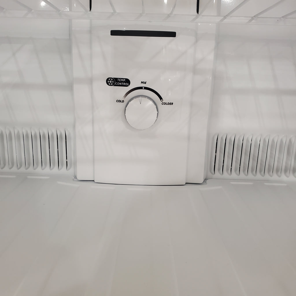 Vissani 18 cu. ft. Top Freezer Refrigerator in Stainless Steel, Garage Ready 25134SD453 - MDTF18SSR - Scratch & Dent (Minor)