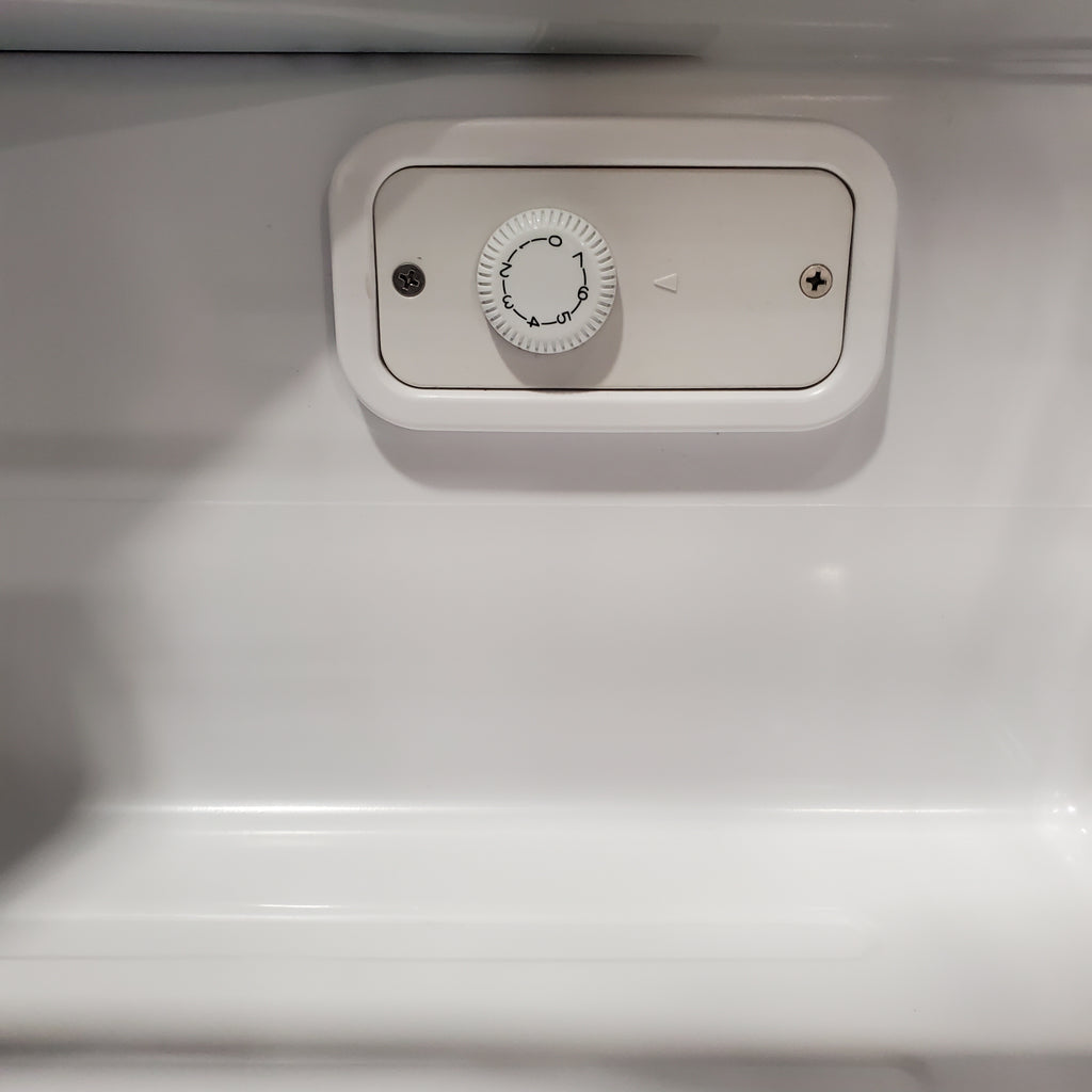 Pictures of Magic Chef 3.0 cu. ft. Manual Defrost Upright Freezer in White tstSA53 - MCUF3WE - Open Box - Neu Appliance Outlet - Discount Appliance Outlet in Austin, Tx