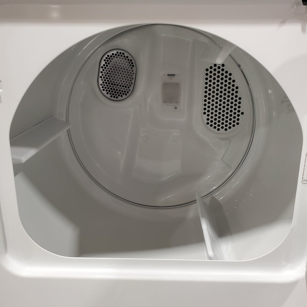 Pictures of Maytag 4.2 Cu. Ft. Capacity Top Load Washer in White MTW4205SW - Open Box and MayTag 7.0 cu. ft. Top Load Electric Wrinkle Prevent Dryer 16185 - MED4500MW - Scratch & Dent (Minor) - Neu Appliance Outlet - Discount Appliance Outlet in Austin, Tx