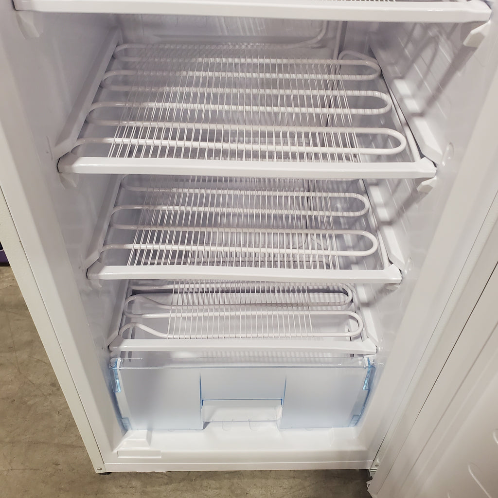 Pictures of Hamilton Beach 11 Cu Ft Upright Freezer in White 25132SD387 - HBFRF0011 - Scratch & Dent (Moderate) - Neu Appliance Outlet - Discount Appliance Outlet in Austin, Tx
