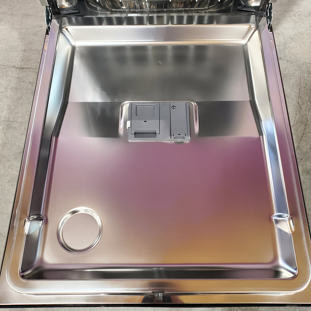 Pictures of GE Slate Top Control Built-In Tall Tub 24 Inch Dishwasher with Dry Boost and 3rd Rack 25136SD614 - GDT650SMVES - Scratch and Dent (Minor) - Neu Appliance Outlet - Discount Appliance Outlet in Austin, Tx