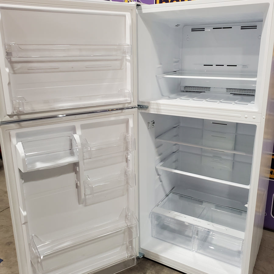 Vissani 18.1 cu. ft. Top Freezer Refrigerator with Adjustable Glass Shelving in White, Garage Ready 251312SD984 - MDTF18WHR5 - Scratch & Dent (Moderate)