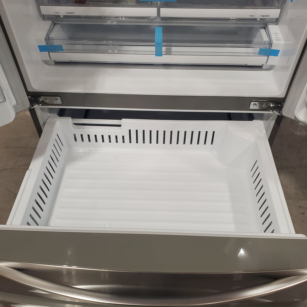 LG 28 cu. ft. 4-Door French Door, Standard Depth, Ice & Water, Double Freezer, Stainless Steel 3SD677 - LMXS28626S - Scratch & Dent (Minor)