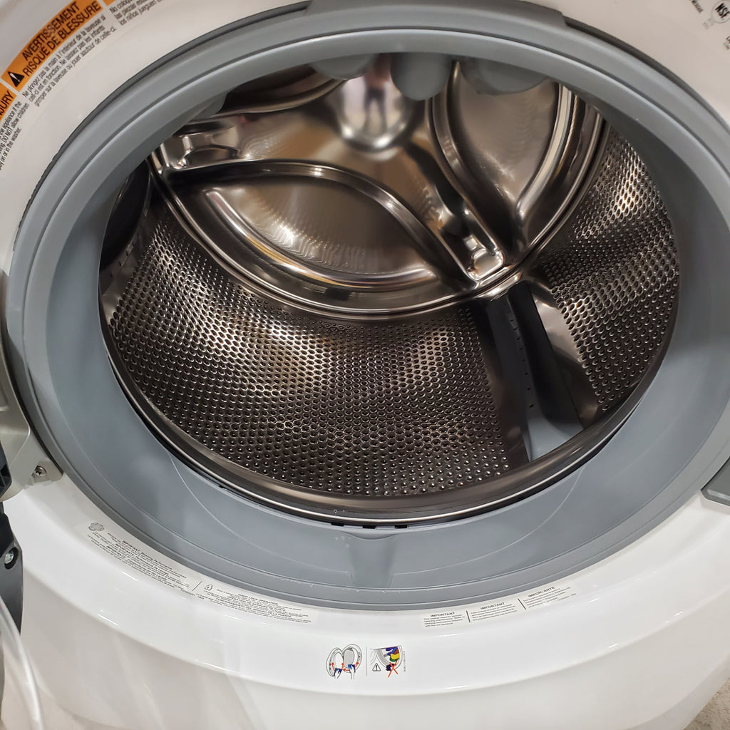 Pictures of Electrolux 4.5 Cu. Ft. Front Load Perfect Steam™ Washer with LuxCare® Plus Wash and SmartBoost® ELFW7626BW - Scratch & Dent (Minor) Electrolux 8.0 Cu. Ft. 500 Series Electric Dryer ELFE7537AW - Scratch & Dent (Minor) - Neu Appliance Outlet - Discount Appliance Outlet in Austin, Tx
