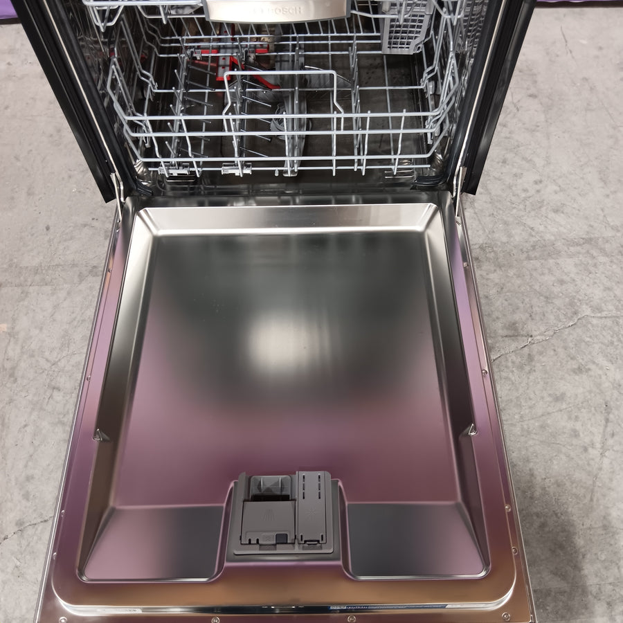 Bosch 500 Series 24 in. Stainless Steel Top Control Tall Tub Pocket Handle Quietest 44 dBA Dishwasher with Stainless Steel Tub SHP65DM5N - Scratch & Dent (Minor)