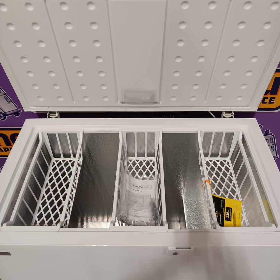Vissani 8.8 cu. ft. Manual Defrost Convertible Garage Ready Chest Freezer in White, Powered by Hubspace MDCF9WH - Scratch & Dent (Major)