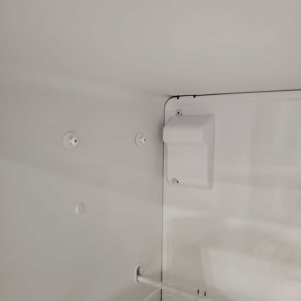 Pictures of Whirlpool 20.5 cu. ft. 33 in. Wide Top Freezer Refrigerator with Icemaker in Black WRT311FZDB - Scratch & Dent (Minor) - Neu Appliance Outlet - Discount Appliance Outlet in Austin, Tx