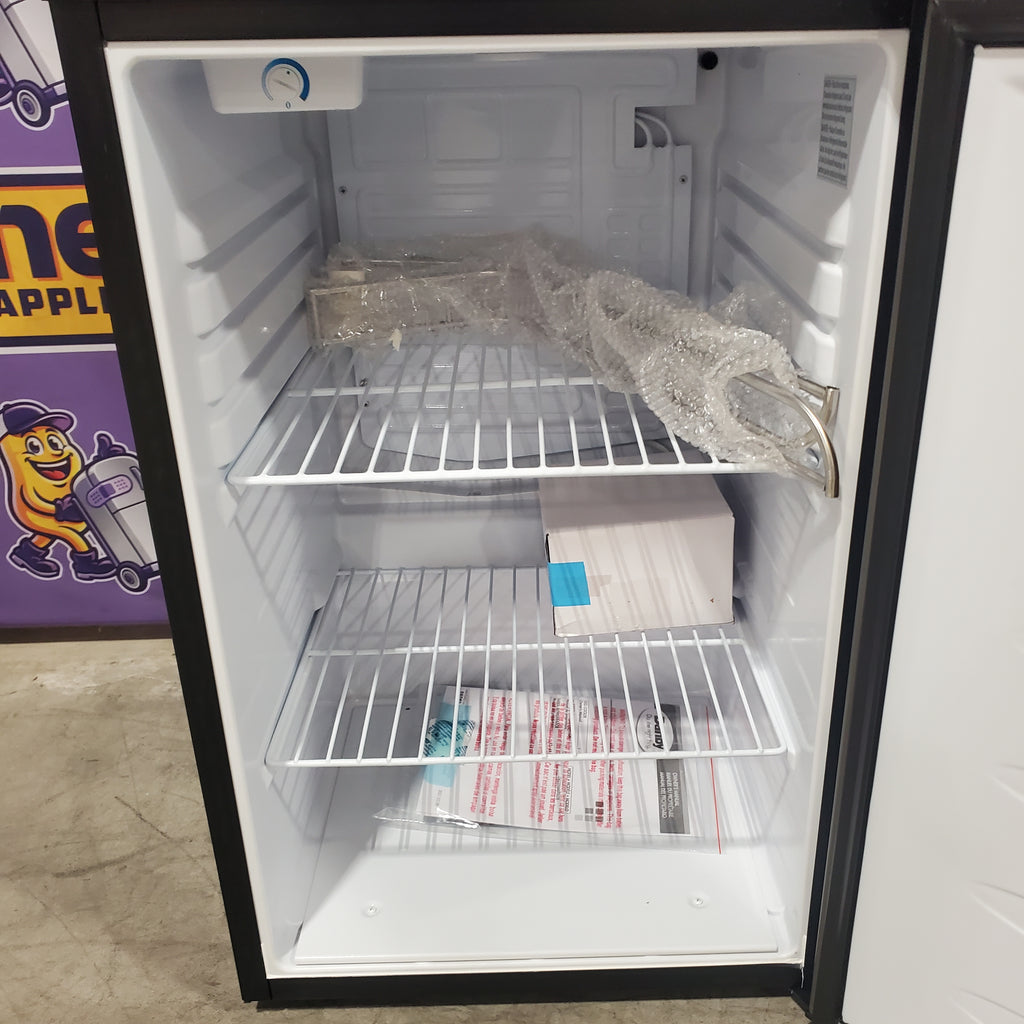 Pictures of Danby 5.4 cu. ft. Single-Tap Keg Cooler in Stainless Steel 6SD147 - DKC054A9SLDB - Open Box - Neu Appliance Outlet - Discount Appliance Outlet in Austin, Tx
