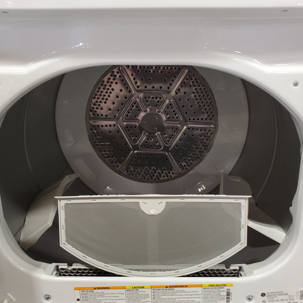 Pictures of GE® 3.8 cu. ft. Capacity Washer with Stainless Steel Basket in White GTW330ASKWW - Scratch & Dent (Moderate) and GE® 7.2 cu. ft. Capacity Aluminized Alloy Drum Electric Dryer 16228 - GTD33EASKWW - Scratch & Dent (Minor) - Neu Appliance Outlet - Discount Appliance Outlet in Austin, Tx