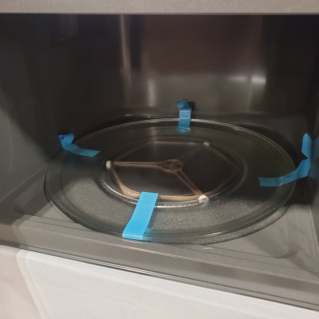 LG 2.0 cu. ft. NeoChef™ Countertop Microwave with Smart Inverter and EasyClean® 17SD217 - LMC2075ST - Open Box