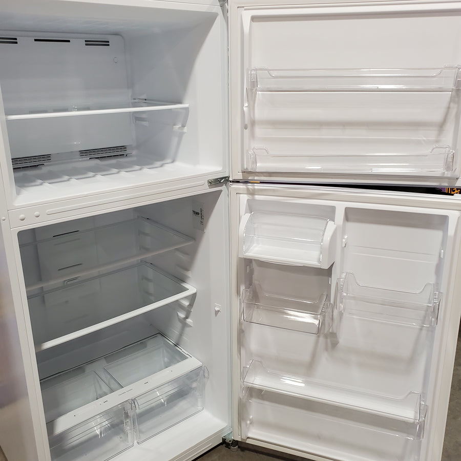 Vissani 18.1 cu. ft. Top Freezer Refrigerator with Adjustable Glass Shelving in White, Garage Ready 251310SD901 - MDTF18WHR5 - Scratch & Dent (Moderate)