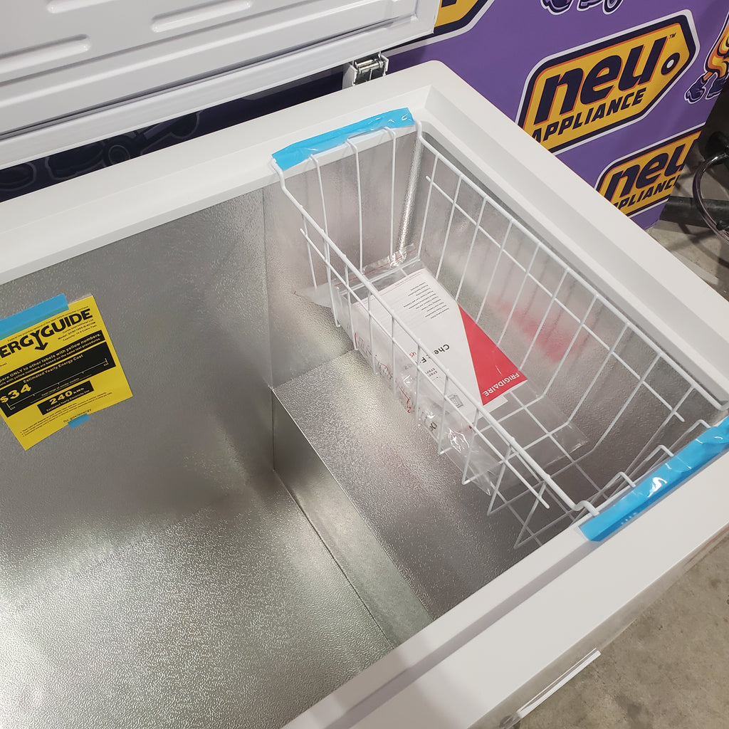 Pictures of Frigidaire 43.94 in. 10 cu. ft. Manual Defrost Chest Freezer in White Garage Ready 26CR007 - EFRF1005 - Scratch & Dent (Minor) - Neu Appliance Outlet - Discount Appliance Outlet in Austin, Tx