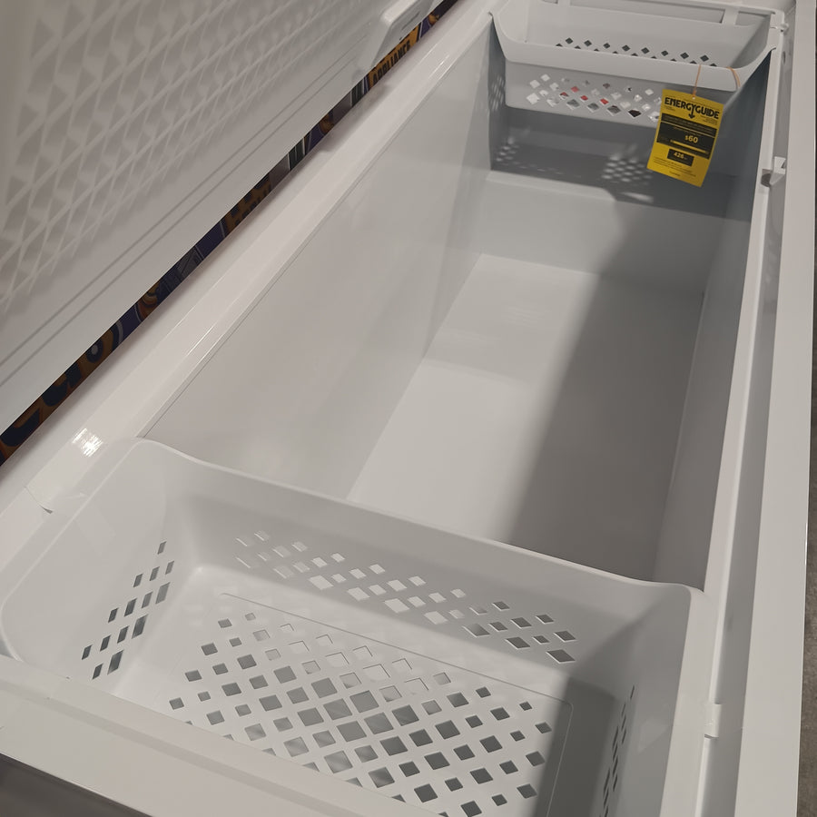 Frigidaire 25 Cu. Ft. Garage Ready Chest Freezer with LED Light and Adjustable Temperature Control 20331SD291 - FFCL2542AW - Scratch & Dent (Major)