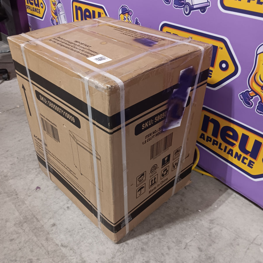 COWSAR 1.8-cu ft Garage Ready Chest Freezer in Black LSD58CF50B - New in Box