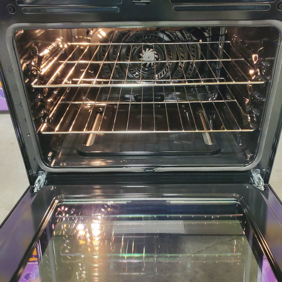 Frigidaire Stainless Steel Gas Range with Air Fry and Five Burner Cooktop 20534SD693 - FCRG3083AS - Scratch & Dent (Moderate)