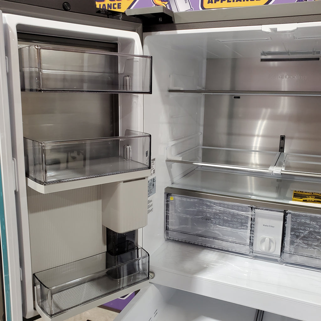 Samsung Bespoke 29 cu ft. 4-Door Standard Depth French Door Smart Refrigerator with Beverage Center Auto Fill Pitcher and Dual Ice Maker with Ice Bites™ in White Glass 25131SD113 - RF29BB86004MAA - Scratch & Dent (Minor)