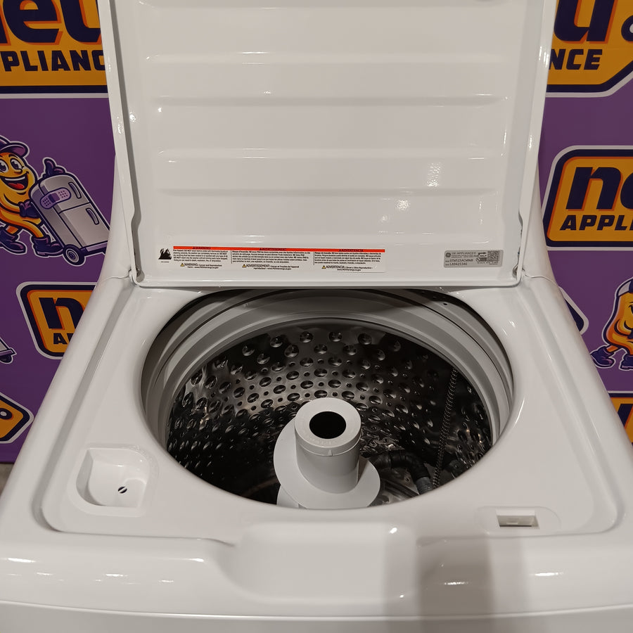 GE Commercial Quality 4.3 cu. ft. Capacity Washer with Stainless Steel Basket with Deep Clean GE9869 - GTW525ACWWB - New in Box