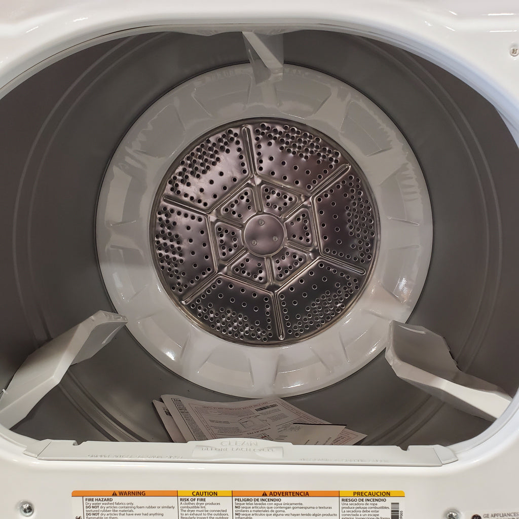 Pictures of GE 4.5 cu. ft. Capacity Washer with Water Level Control GTW585BSVWS - New in Box and GE Electric 7.4 Cu. Ft. Front Load Dryer with Sensor Dry in White GTD58EBSVWS - Open Box - Neu Appliance Outlet - Discount Appliance Outlet in Austin, Tx