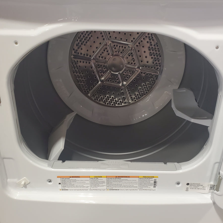 GE 7.2 cu. ft. Capacity Electric Dryer with Up To 120 ft. Venting and Extended Tumble GE9903 - GTD48EASWWB - New in Box