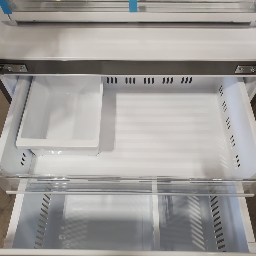 Pictures of 28 cu. ft. 3 Door French Door, Ice and Water with Single Ice Maker in Printproof Stainless Steel LRFS28XBS - Open Box - Neu Appliance Outlet - Discount Appliance Outlet in Austin, Tx