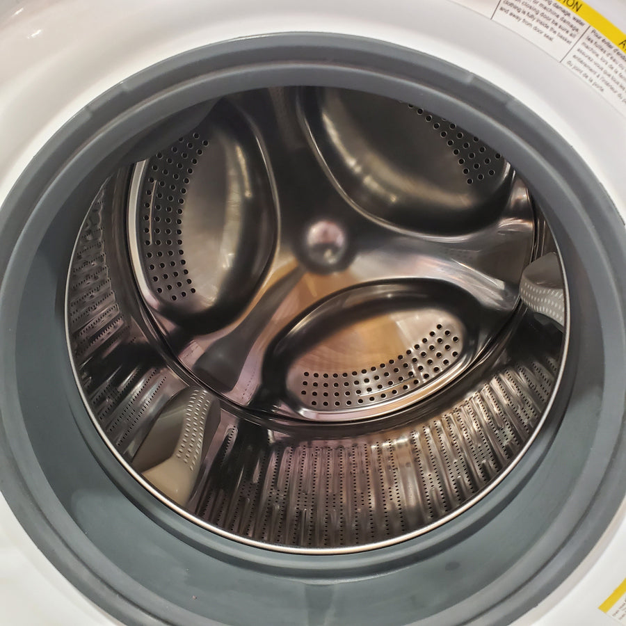 GE ENERGY STAR 2.4 cu. ft. Front Load Steam Washing Machine with 1400 RPM Spin Speed 31133SD147 - GFW148SSMWW - Scratch & Dent (Minor)