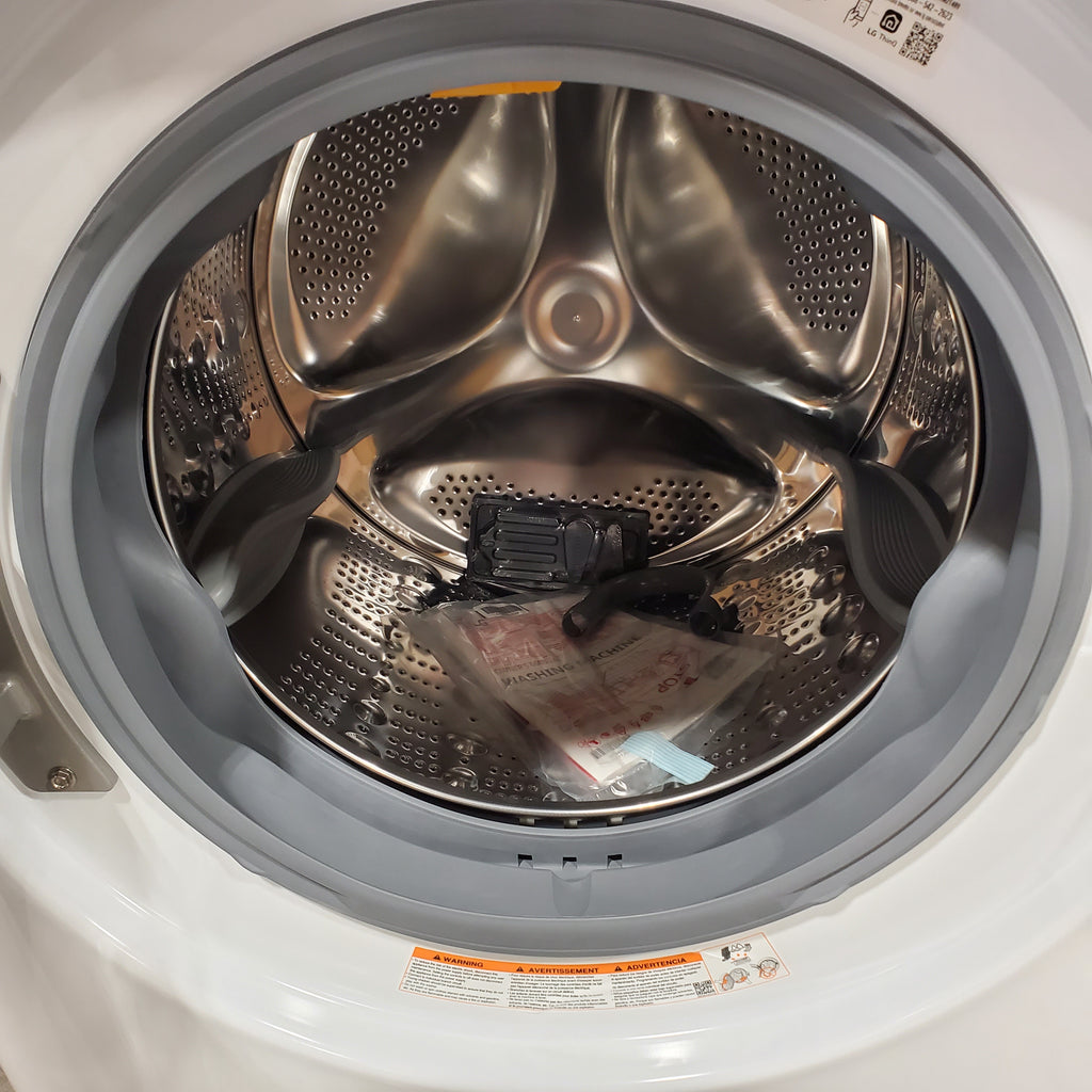 Pictures of LG 4.5 cu. ft. Front Load Washer with Steam and Built-In Intelligence in White 21SD024 - WM4000HWA - Scratch & Dent (Minor) - Neu Appliance Outlet - Discount Appliance Outlet in Austin, Tx