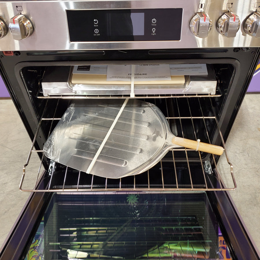 Frigidaire Gallery Stone-Baked Pizza 5 Burners 6-cu ft Air Fry Convection Oven Slide-In Natural Gas Range in Smudge-Proof Stainless Steel 20531SD500 - GCFG3070BF - Scratch & Dent (Minor)