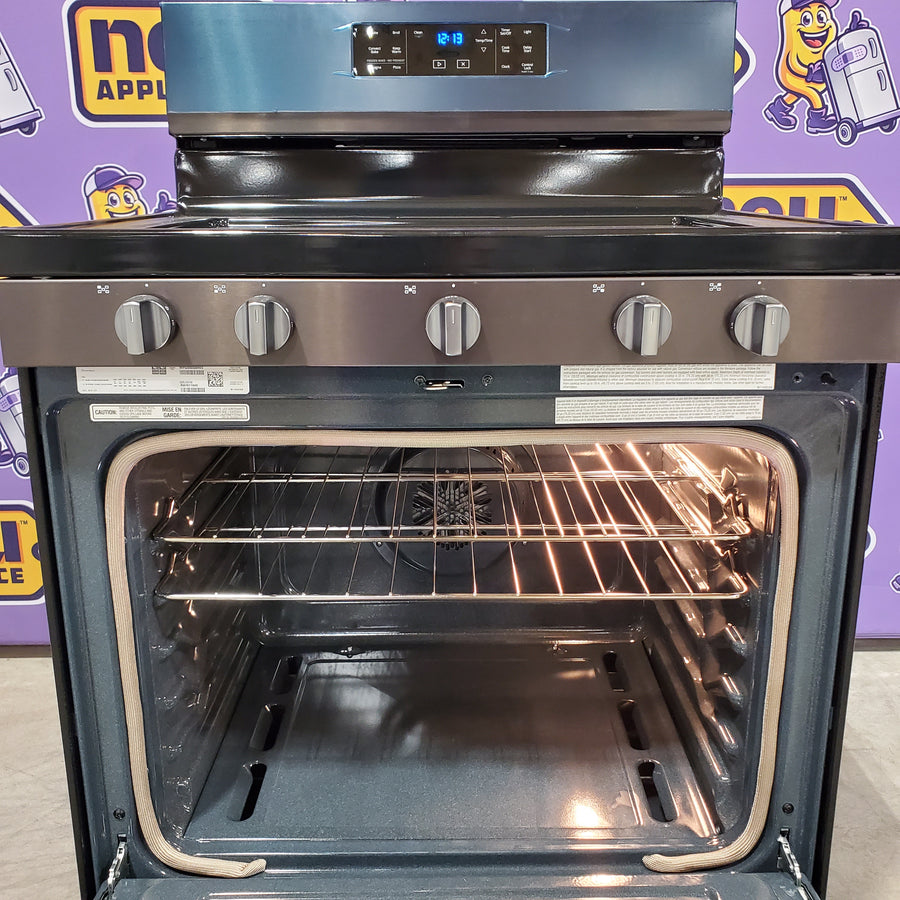 Whirlpool 5.0 Cu. Ft. Self-Cleaning Freestanding Gas Convection Range in Black Stainless Steel LA101 - WFG550S0HV - Open Box