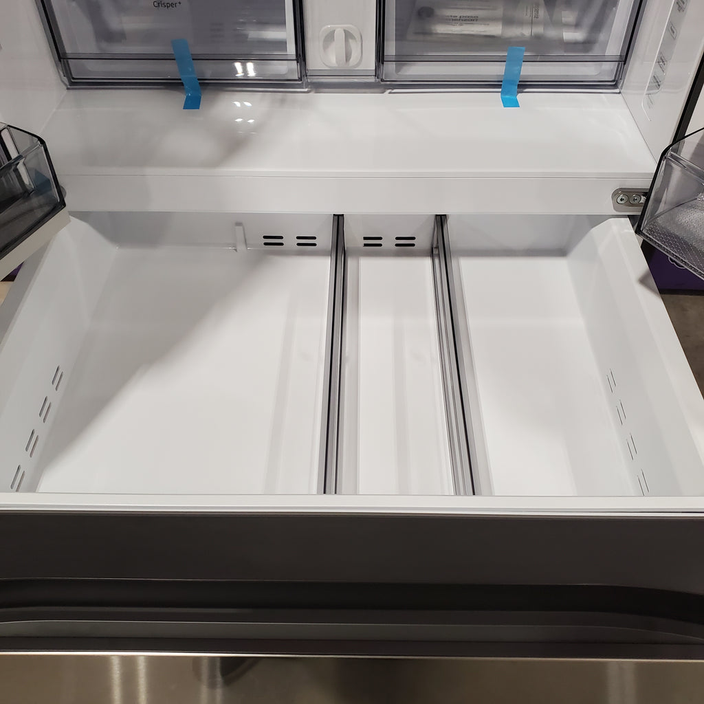 Pictures of Samsung 29 cu. ft. Bespoke 4-Door French Door Refrigerator with Beverage Center™ in Stainless Steel 4SD406 - RF29BB8600QL - Scratch & Dent (Minor) - Neu Appliance Outlet - Discount Appliance Outlet in Austin, Tx