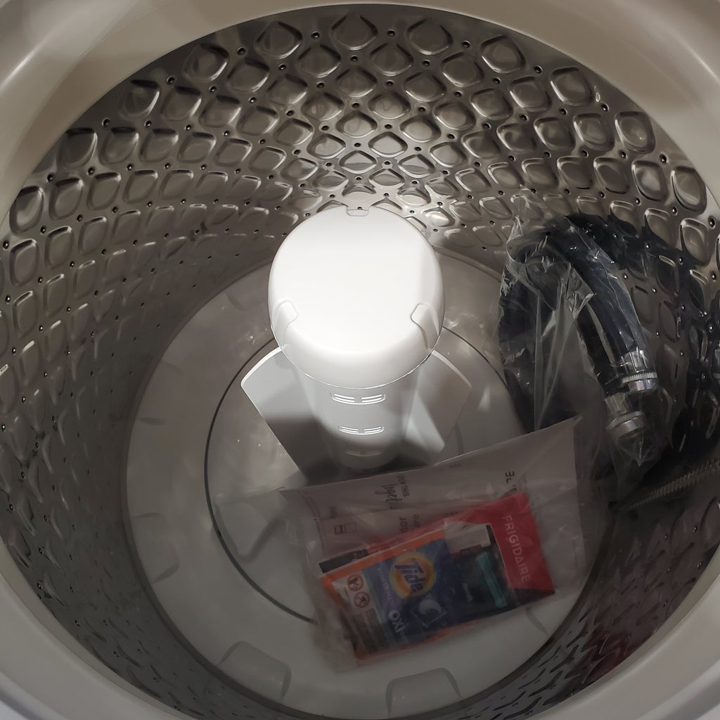 Pictures of Frigidaire Electric Washer/Dryer Laundry Center - 3.9 Cu. Ft Washer and 5.5 Cu. Ft. Dryer FLCE7522AW - Scratch & Dent (Minor) - Neu Appliance Outlet - Discount Appliance Outlet in Austin, Tx