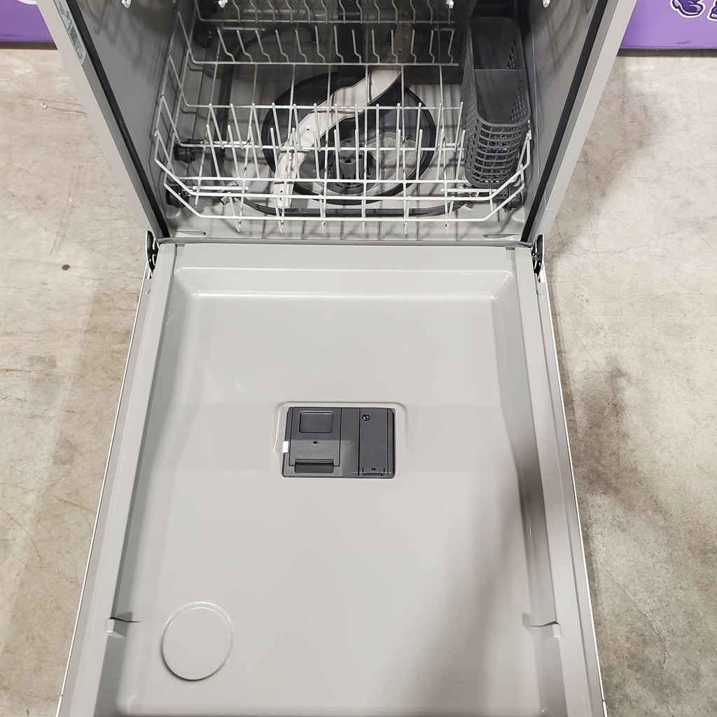 Pictures of GE® ENERGY STAR® Dishwasher with Front Controls in White 25134SD481 - GDF460PGTWW - Open Box - Neu Appliance Outlet - Discount Appliance Outlet in Austin, Tx