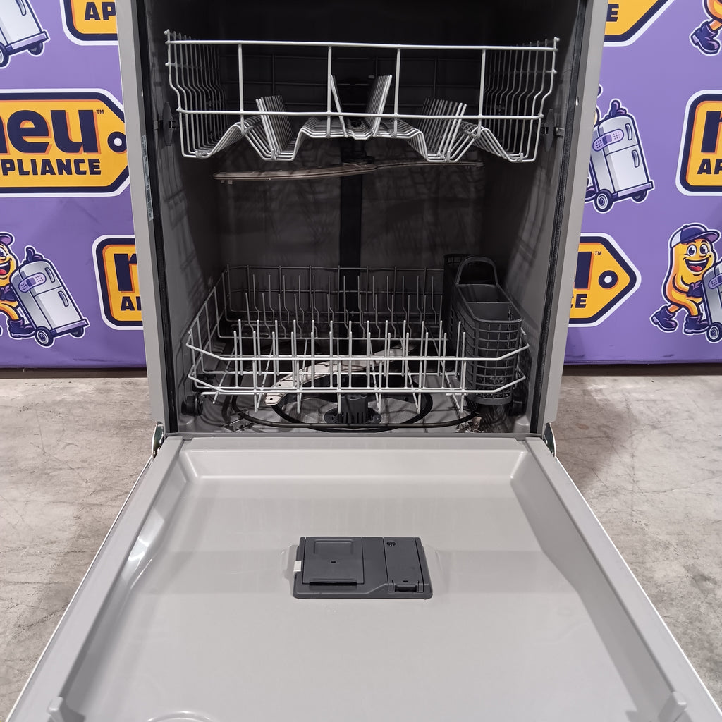 Pictures of GE® ENERGY STAR® Dishwasher with Front Controls in White 25CR142 - GDF460PGTWW - Scratch & Dent (Minor) - Neu Appliance Outlet - Discount Appliance Outlet in Austin, Tx