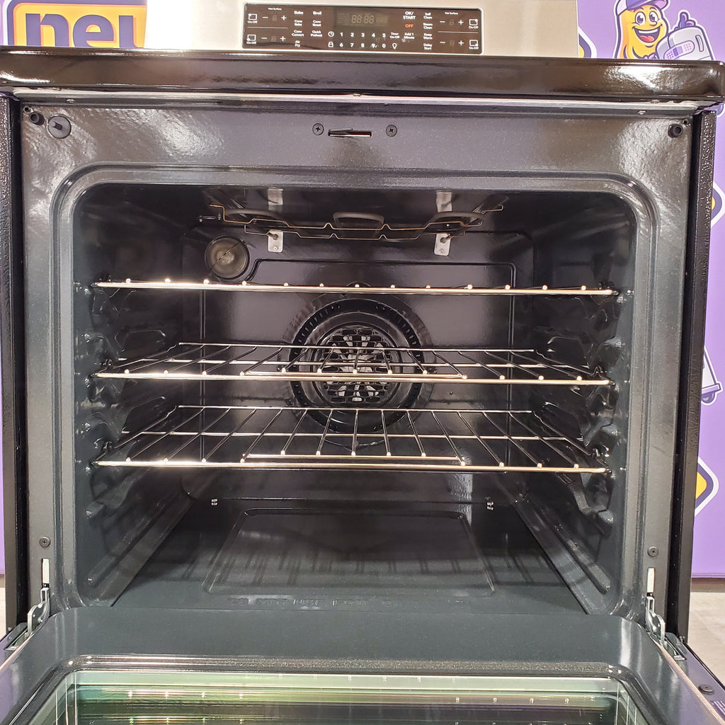 Frigidaire Gallery 30" Freestanding Induction Range with Air Fry GCRI3058AF - Scratch & Dent (Minor)