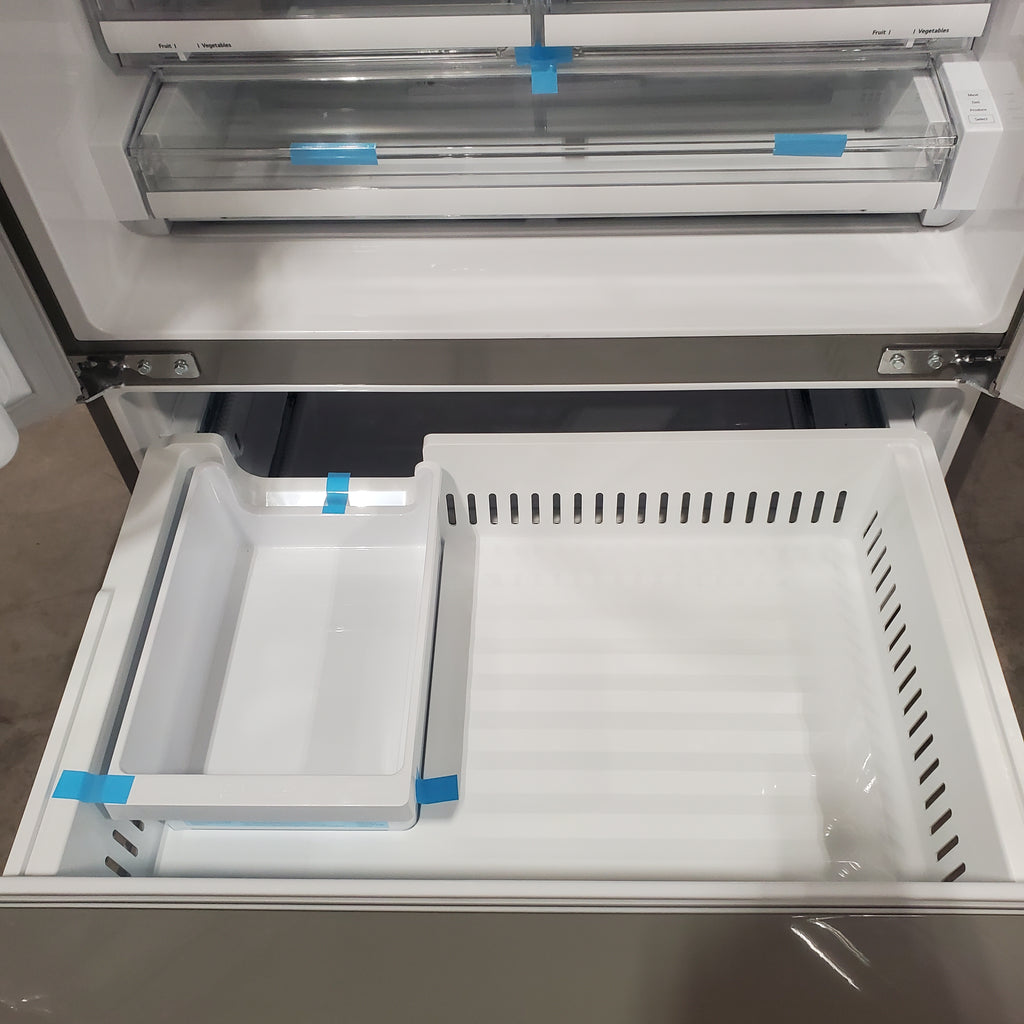 Pictures of LG 27.8-cu ft 4-Door French Door Refrigerator with Dual Ice Maker in Fingerprint Resistant Steel 5SD197 - LRMXS2806S - Scratch & Dent (Major) - Neu Appliance Outlet - Discount Appliance Outlet in Austin, Tx