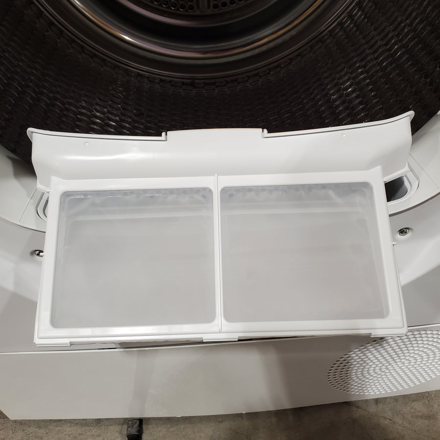 Bosch 500 Series 4-cu ft Stackable Ventless Electric Dryer with Steam Cycle in White 31135SD234 - WQB245B0UC - Scratch & Dent (Moderate)