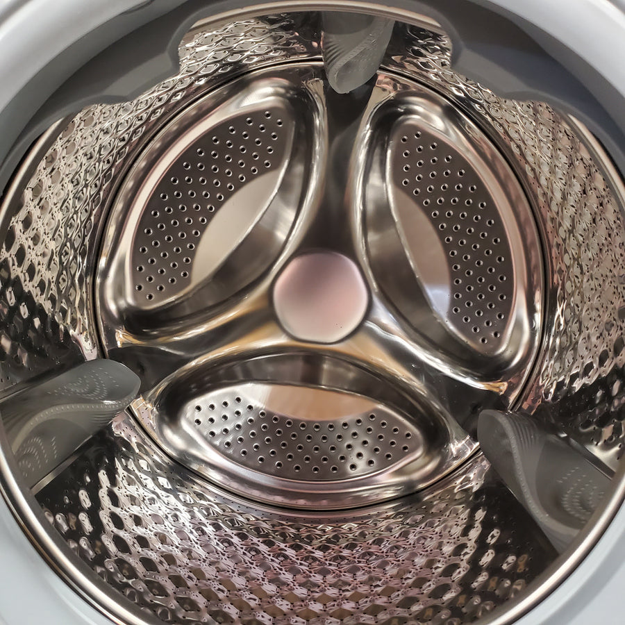 Magic Chef 23.4 in. 2.7 cu. ft. White All in One Ventless and Washer Dryer Combo 251311SD943 - MCSCWD27W5 - Open Box
