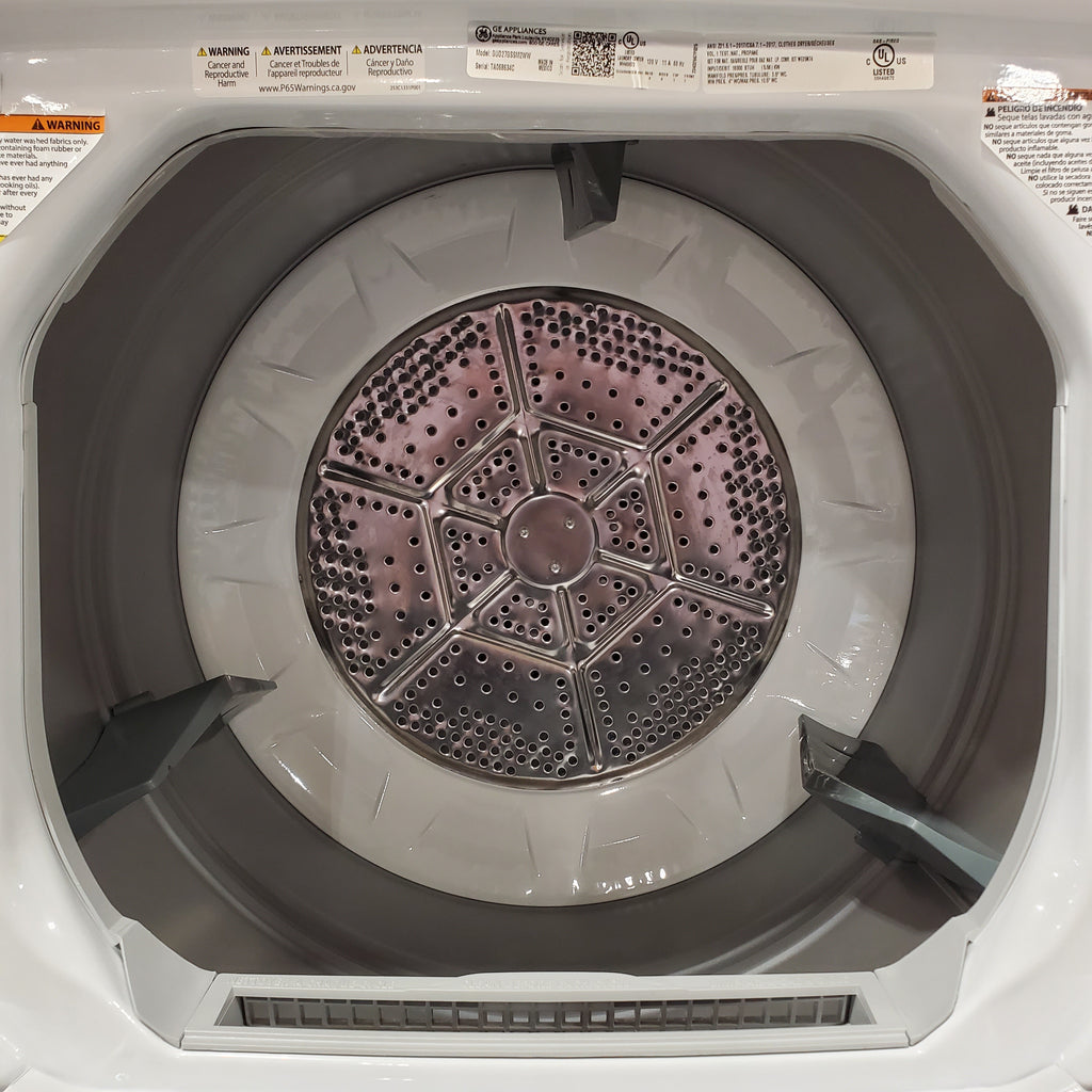 Pictures of GE Unitized Spacemaker® 3.8 cu. ft. Capacity Washer with Stainless Steel Basket and 5.9 cu. ft. Capacity Gas Dryer 22133SD177 - GUD27GSSMWW - Scratch & Dent (Minor) - Neu Appliance Outlet - Discount Appliance Outlet in Austin, Tx