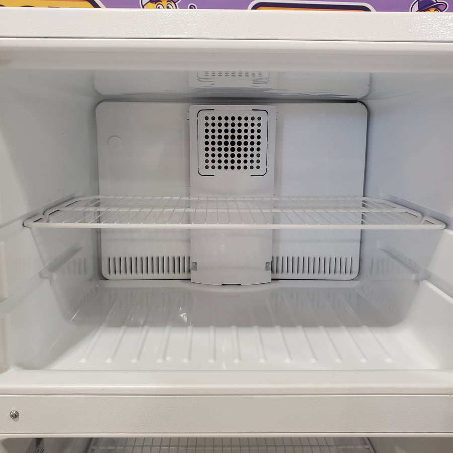 GE® 16.6 Cu. Ft. Top-Freezer Refrigerator in White 25139SD772 - GTS17DTNRWW - Scratch & Dent (Major)