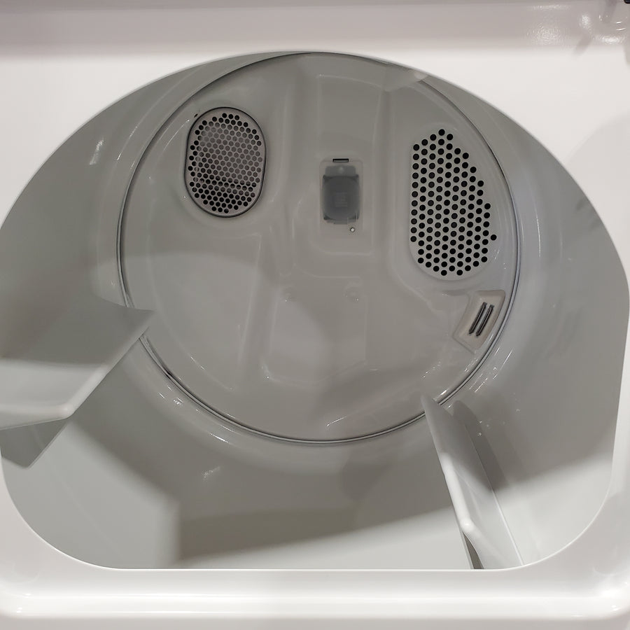 Maytag Top Load 4.8 cu ft Washer with Deep Fill and Slow-Close Glass Lid MVW6200KW - Scratch & Dent (Moderate) and Maytag 7.0 cu. ft Top Load Gas Dryer with Moisture Sensing 16222 - MGD6200KW - Scratch and Dent (Major)
