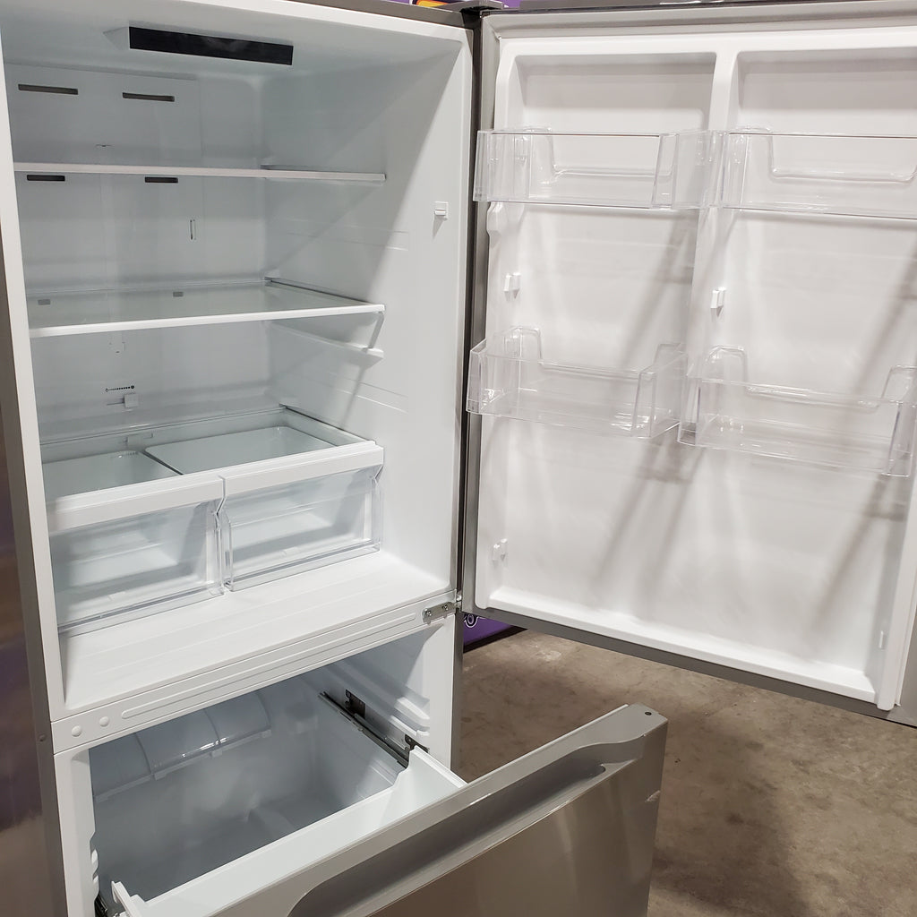 Vissani 18.7 cu. ft. Bottom Freezer Refrigerator in Stainless Steel 25137SD707 - MDBF18SS - Scratch & Dent (Moderate)