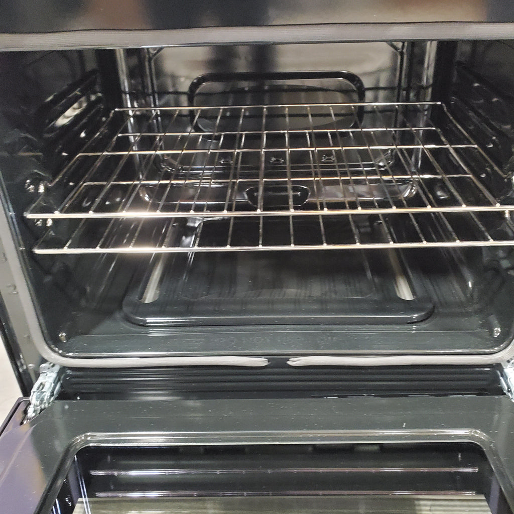 Pictures of Frigidaire 5 Burner Gas Range with Even Baking Technology in Stainless Steel 20SD062 - FCRG3052BS - Scratch & Dent (Minor) - Neu Appliance Outlet - Discount Appliance Outlet in Austin, Tx