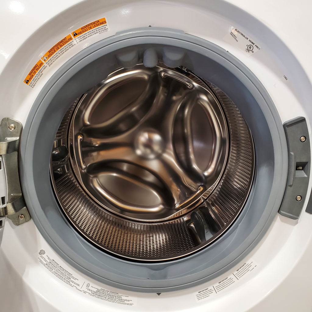 Pictures of Electrolux 300 Series 4.4 Cu. Ft. Front Load Washer with LuxCare® Wash System - Scratch & Dent (Minor) - Neu Appliance Outlet - Discount Appliance Outlet in Austin, Tx