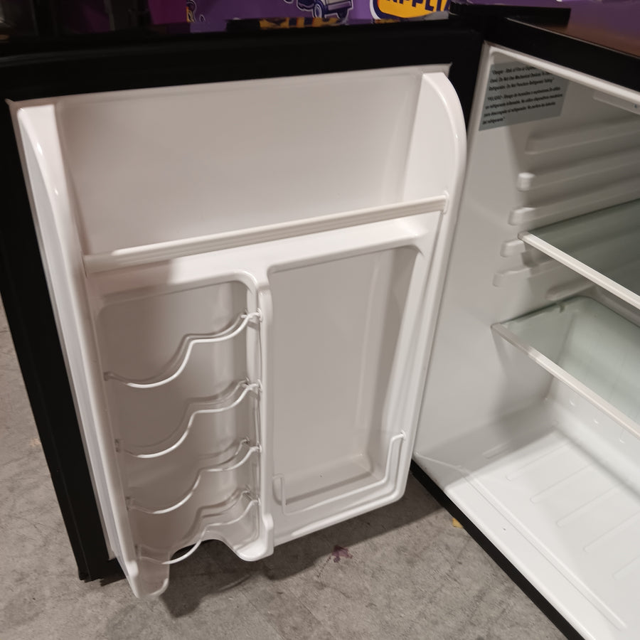 Magic Chef 2.6 cu. ft. Mini Fridge in Black, ENERGY STAR HMBR265BE1 - Scratch & Dent (Minor)