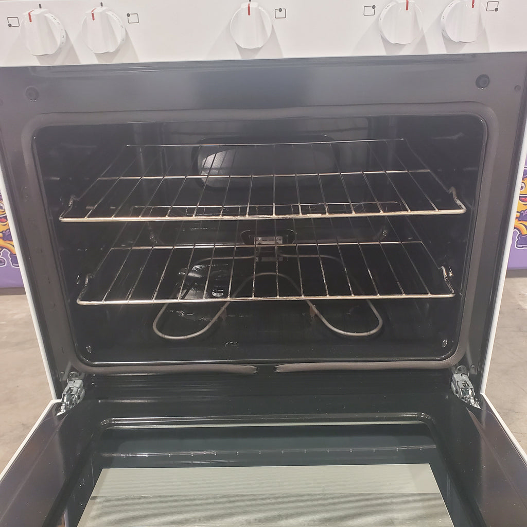 Pictures of Frigidaire White Electric 30 In 5 Burner 5.3 Cu. Ft. Range with Manual Clean and Even Baking Technology FCRE3052AW - Scratch & Dent - (Minor) - Neu Appliance Outlet - Discount Appliance Outlet in Austin, Tx