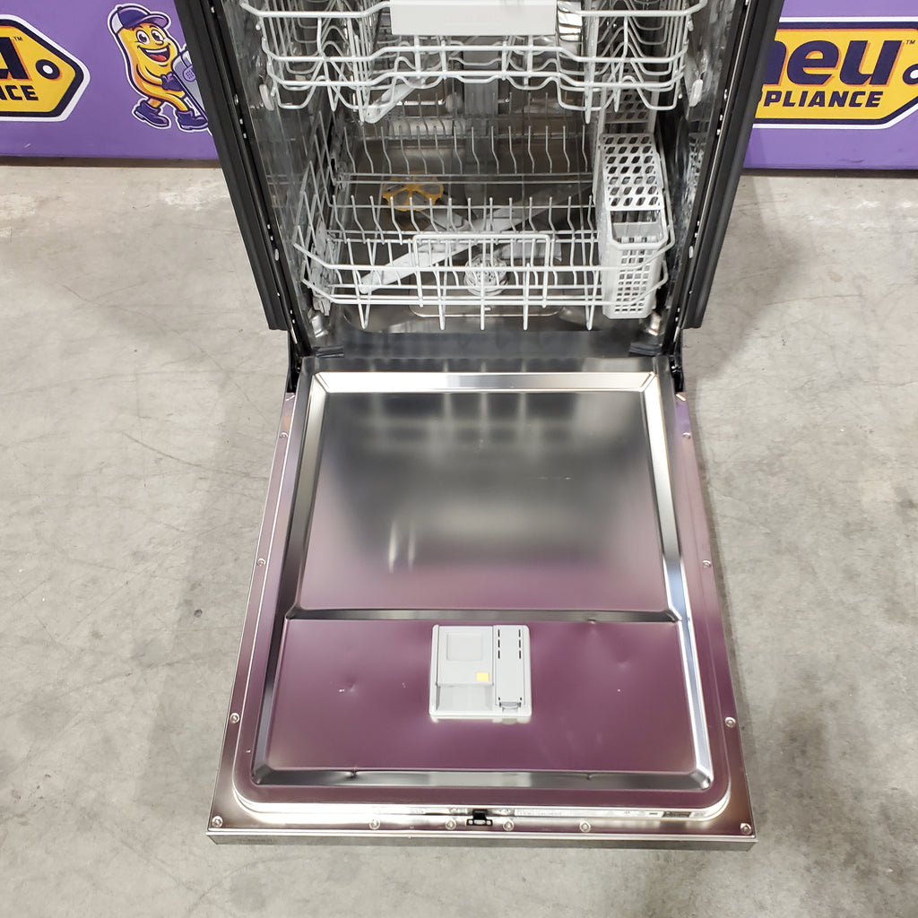 Pictures of Samsung Bespoke 24-in Top Control Built-in Dishwasher (White Glass) With Third Rack, AutoRelease Door, 46-Decibel 25SD085 - DW80CB545012 - Scratch & Dent (Minor) - Neu Appliance Outlet - Discount Appliance Outlet in Austin, Tx