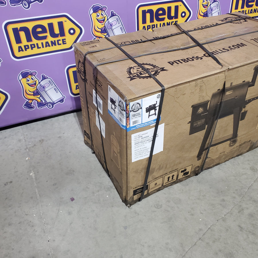 Pit Boss 700 DX Series 740-Sq. in Black Pellet Grill PB700DX - Open Box