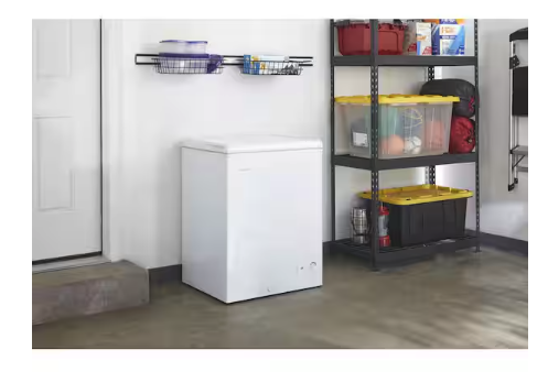 Vissani 4.9 cu. ft. Manual Defrost Chest Freezer with LED Light Type in White Garage Ready 251312SD983 - DCM5QWWW - Open Box