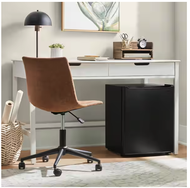 Vissani 2.6 Cu. Ft. Mini Refrigerator in Black, ENERGY STAR HVAR26GBE - Scratch & Dent (Minor)